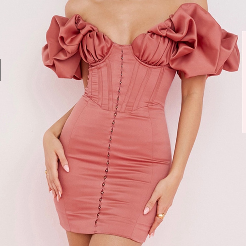BRAND NEW HOUSE OF CB DRESS . SIZE M